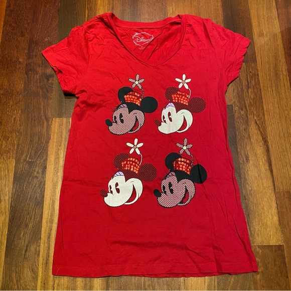 Minnie Mouse Red V-neck T-shirt size medium - Picture 1 of 8